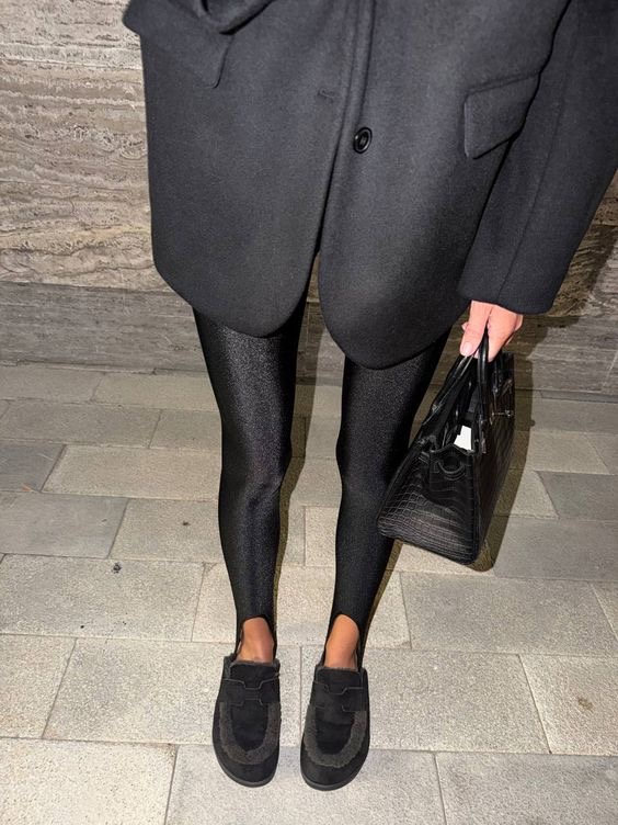 THE LITTLE BLACK LEGGINGS 2.0